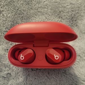 Beats Studio Buds-voice cancelation